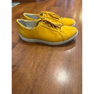 Woman’s leather Dansko yellow sneakers size 39